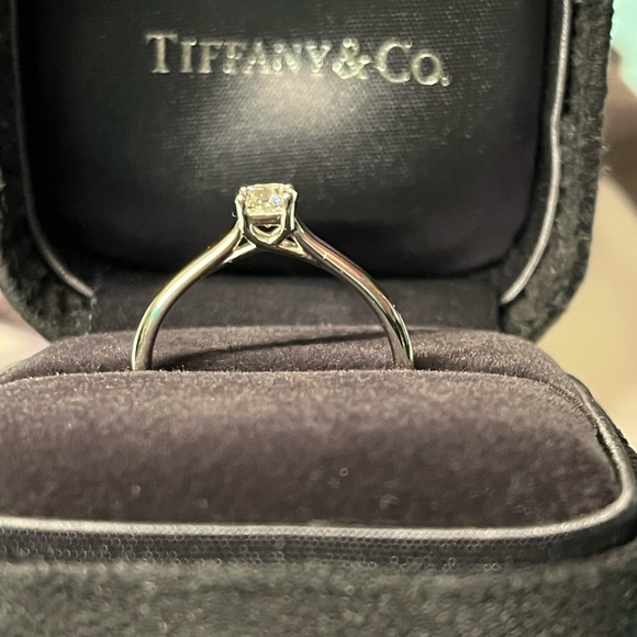 Tiffany & Co. Lucida solitaire - Picture 3 of 10